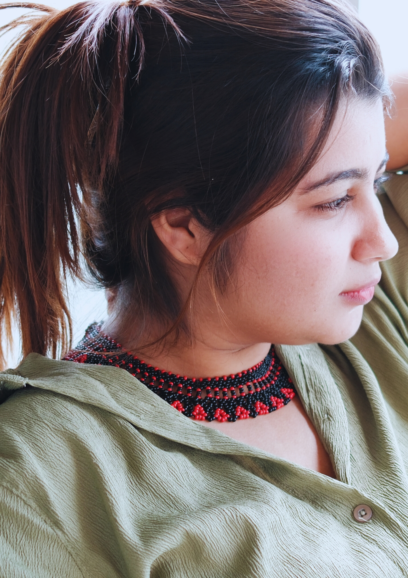 Scarlet Bloom - Black and Red Round Necklace with Flower Motif