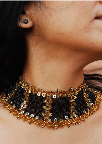 Noor Noir - Black and Gold Necklace